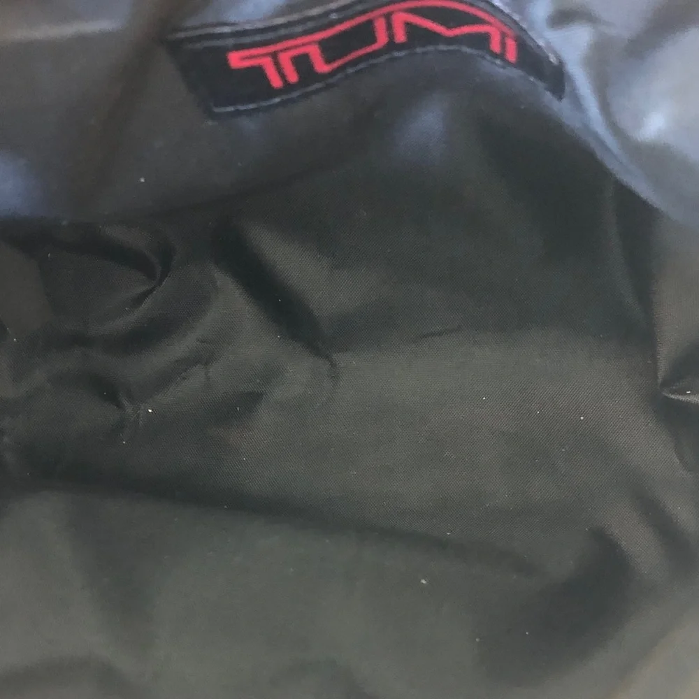 Tumi Black Textured Men's Toiletry Kit with Red Logo